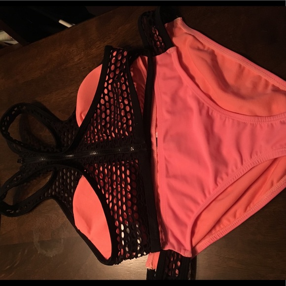 Trillium Highneck Coral & black fishnet bikini set - Picture 2 of 3